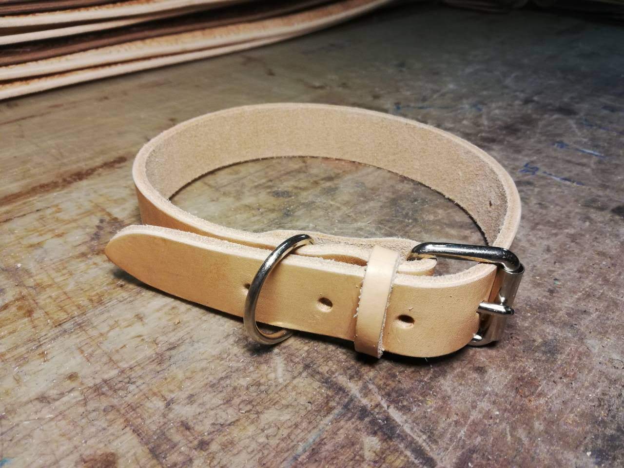 Kožený obojek 30 mm x 45 - 65 cm