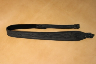 Kožený řemen na zbraň s vyšívaným motivem